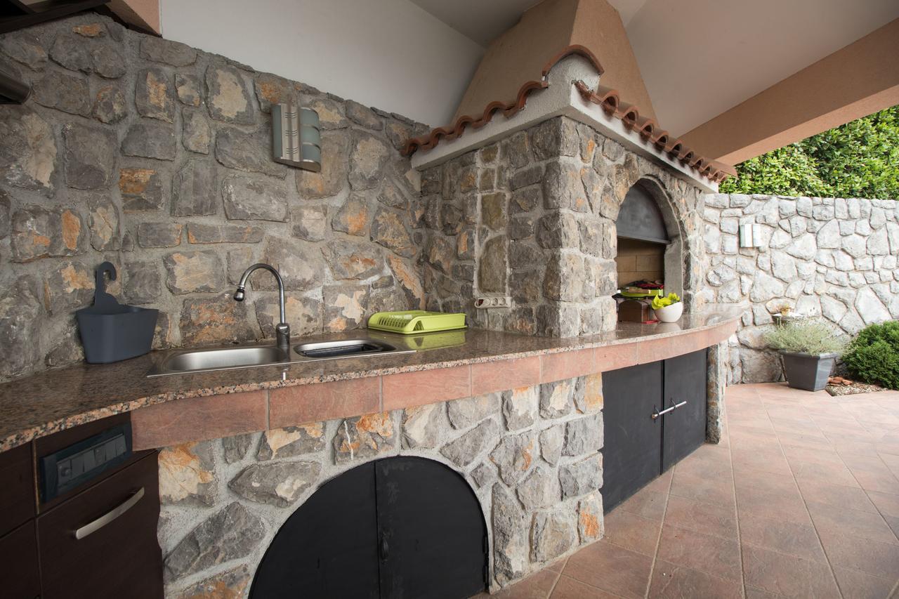 Apartments Villa Adore Ičići エクステリア 写真