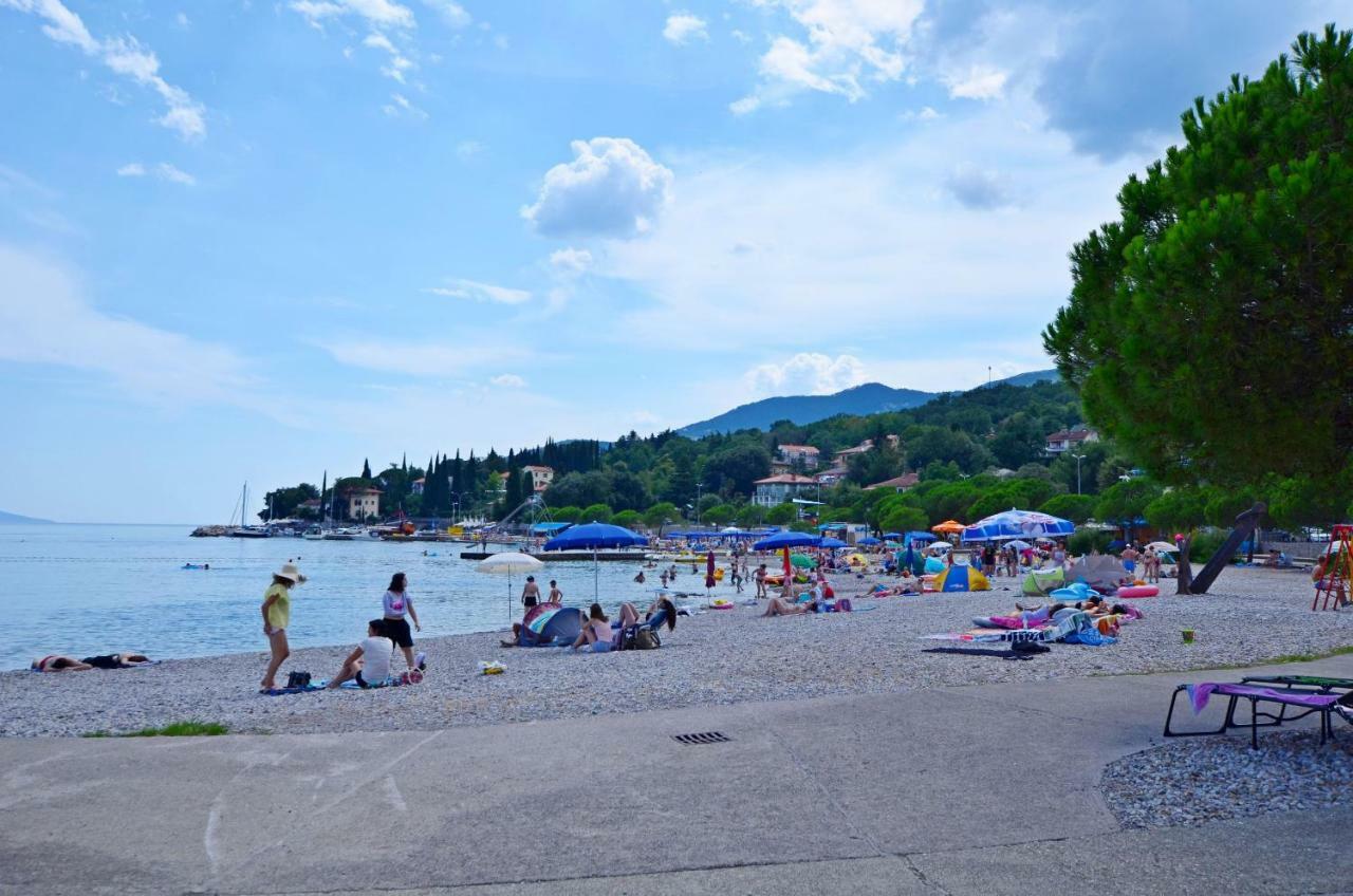 Apartments Villa Adore Ičići エクステリア 写真