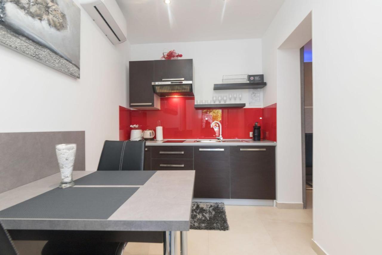 Apartments Villa Adore Ičići エクステリア 写真