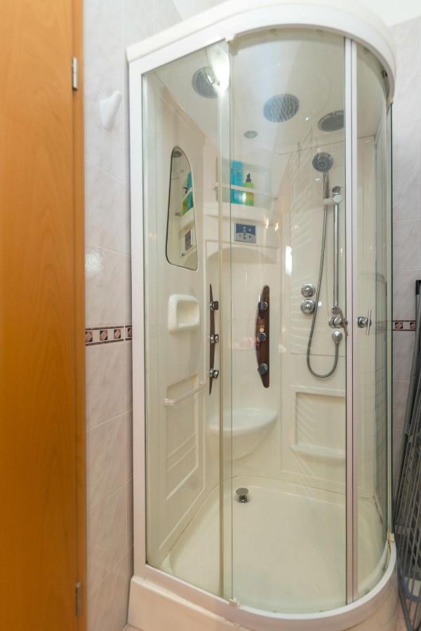 Apartments Villa Adore Ičići エクステリア 写真