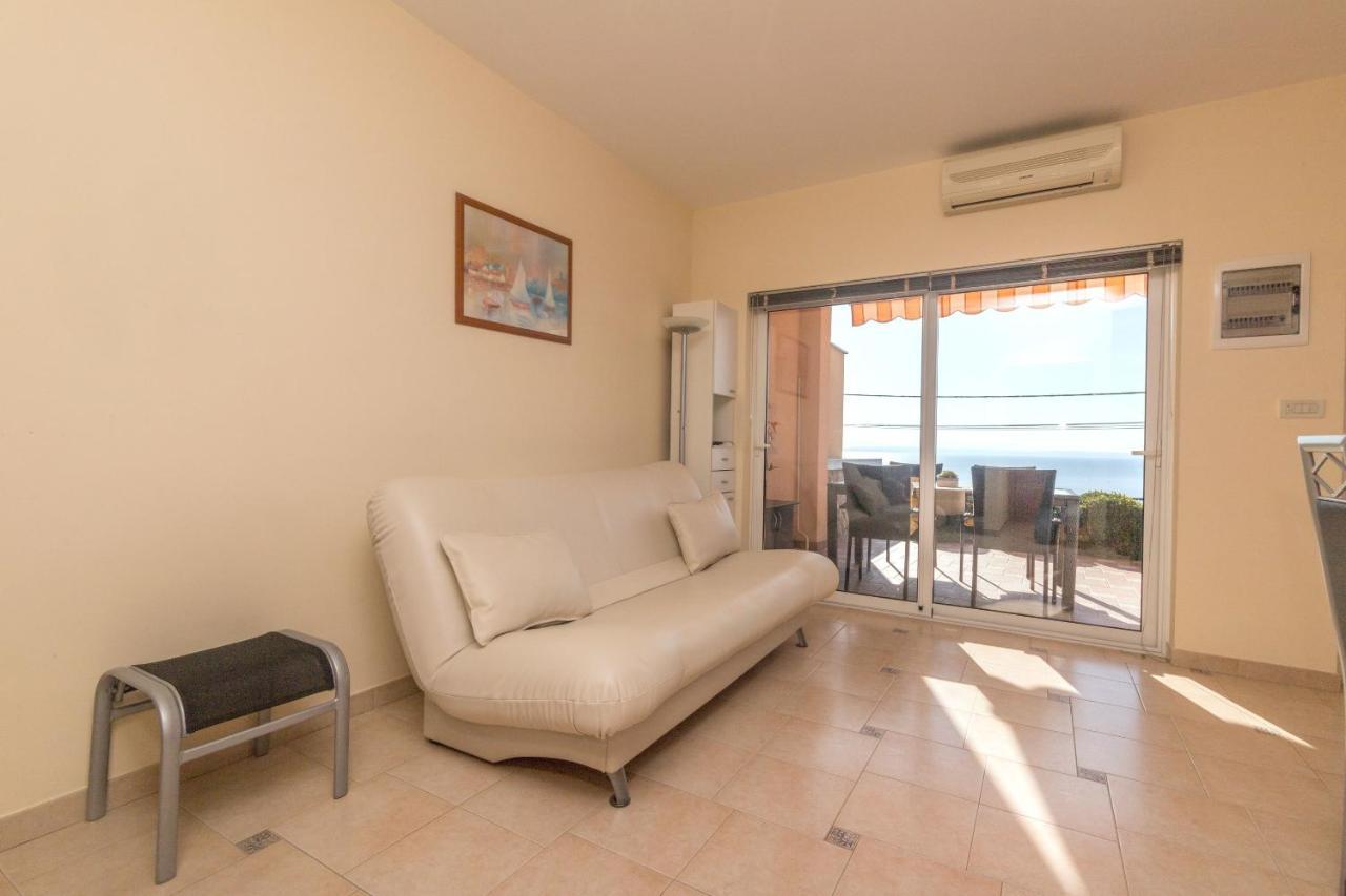 Apartments Villa Adore Ičići エクステリア 写真